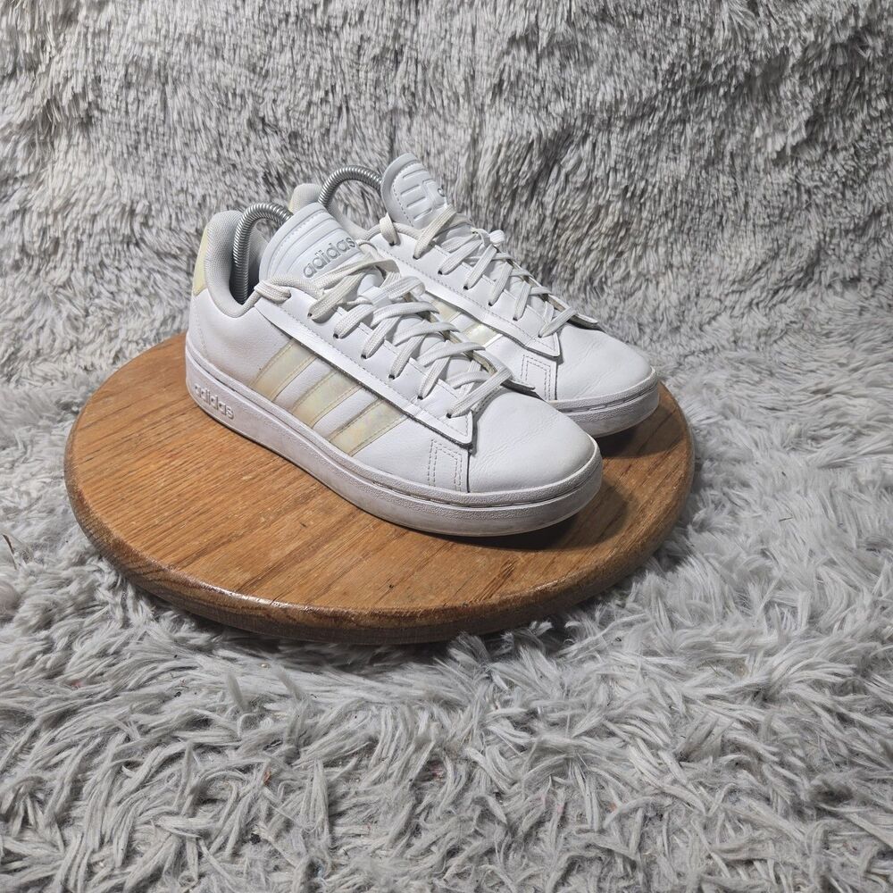 Adidas Cloudfoam Womens White Comfort Walking Sneaker Athleisure Size 8 Retro